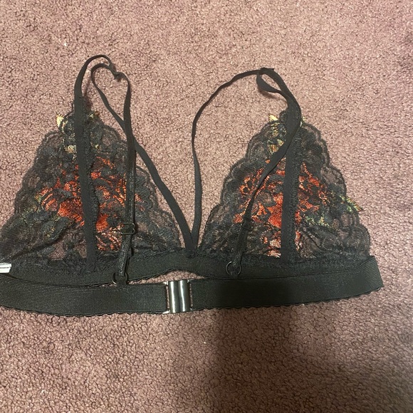 NWOT SHEIN lace bralette size M - Picture 2 of 4